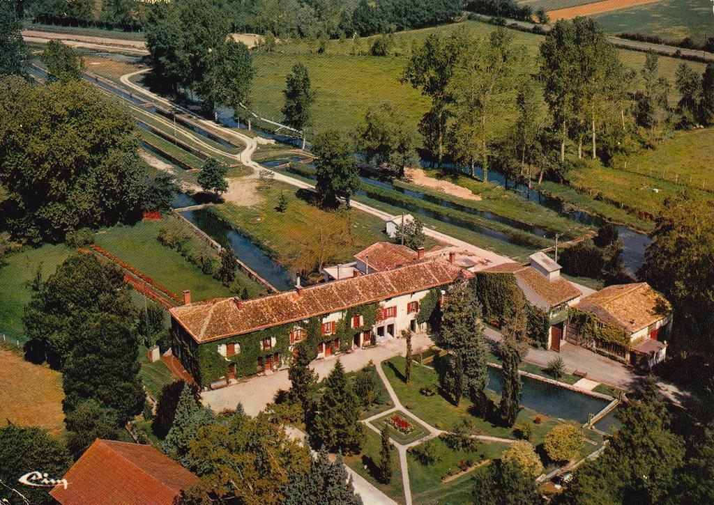 Villa Moulin De Coupigny Fontenille-Saint-Martin-d'Entraigues Camera foto